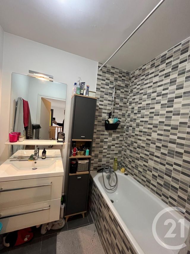 Appartement F5 à vendre - 5 pièces - 81.15 m2 - RIS ORANGIS - 91 - ILE-DE-FRANCE - Century 21 Ld Immobilier