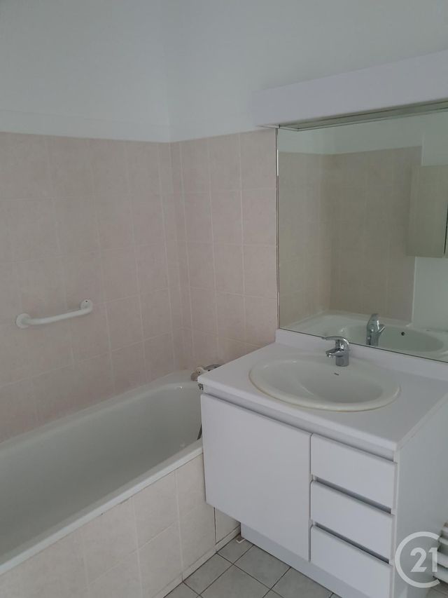 Appartement F3 à louer - 3 pièces - 65.95 m2 - ETIOLLES - 91 - ILE-DE-FRANCE - Century 21 Ld Immobilier