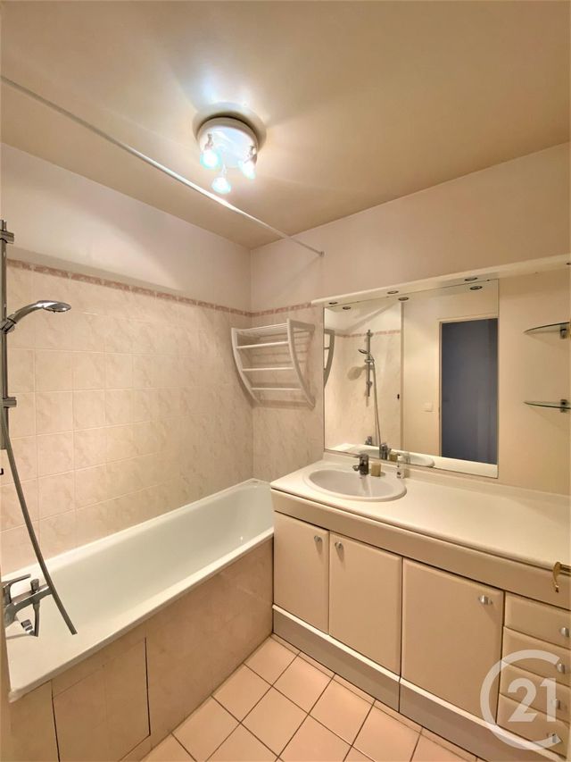 Appartement F3 à louer - 3 pièces - 66.42 m2 - VILLEBON SUR YVETTE - 91 - ILE-DE-FRANCE - Century 21 Ld Immobilier