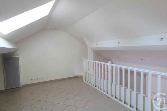 Appartement F4 à louer - 4 pièces - 81.0 m2 - CHILLY MAZARIN - 91 - ILE-DE-FRANCE - Century 21 Ld Immobilier