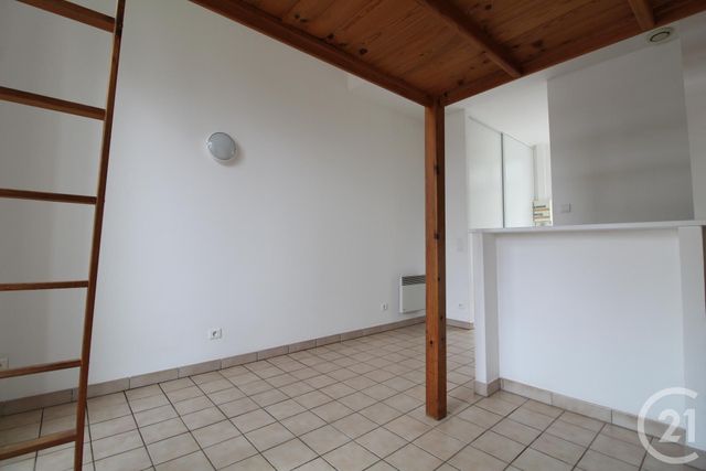 Appartement F1 à louer - 1 pièce - 21.28 m2 - PALAISEAU - 91 - ILE-DE-FRANCE - Century 21 Ld Immobilier