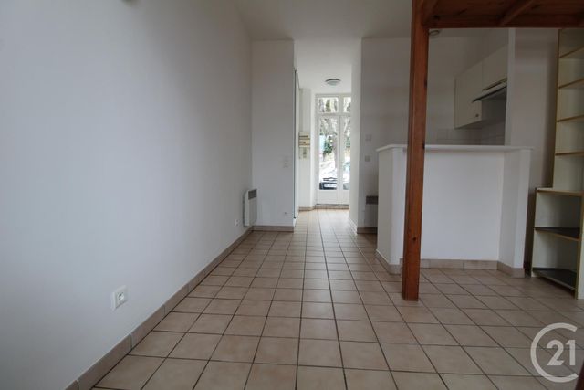 Appartement F1 à louer - 1 pièce - 21.28 m2 - PALAISEAU - 91 - ILE-DE-FRANCE - Century 21 Ld Immobilier