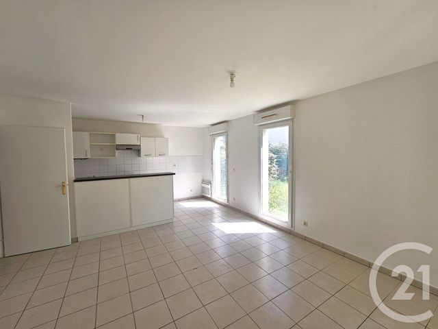 Appartement F3 à vendre - 3 pièces - 61.06 m2 - SAVIGNY LE TEMPLE - 77 - ILE-DE-FRANCE - Century 21 Ld Immobilier