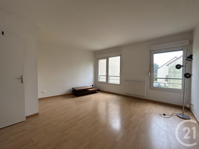 Appartement F1 à louer - 1 pièce - 29.9 m2 - MONTLHERY - 91 - ILE-DE-FRANCE - Century 21 Ld Immobilier