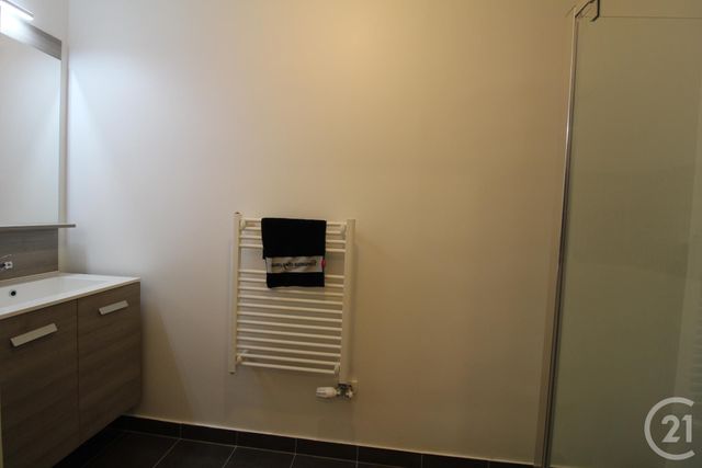 Appartement F3 à louer - 3 pièces - 62.0 m2 - CERGY - 95 - ILE-DE-FRANCE - Century 21 Ld Immobilier