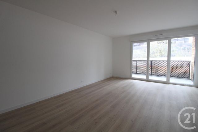 Appartement F3 à louer - 3 pièces - 62.0 m2 - CERGY - 95 - ILE-DE-FRANCE - Century 21 Ld Immobilier