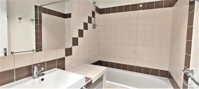Appartement F1 à louer - 1 pièce - 27.34 m2 - ARPAJON - 91 - ILE-DE-FRANCE - Century 21 Ld Immobilier